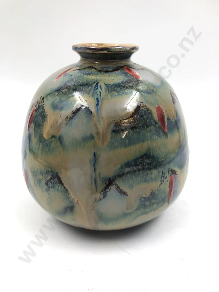 Cobridge Vase Image 1++