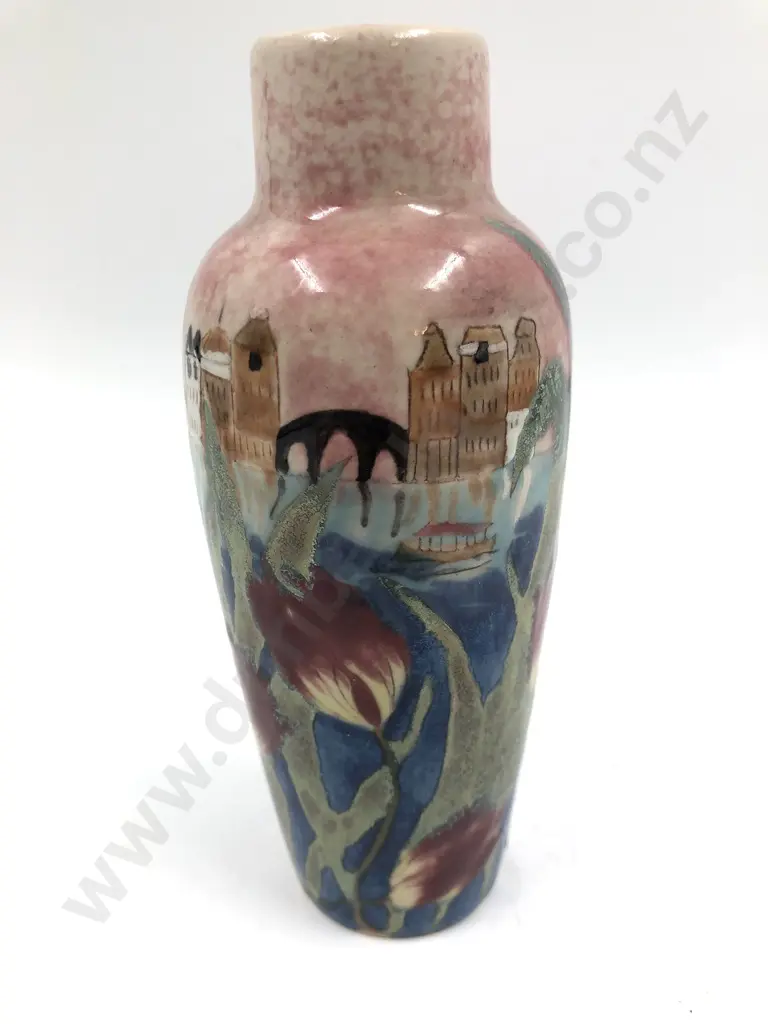 Cobridge Vase Image 1++