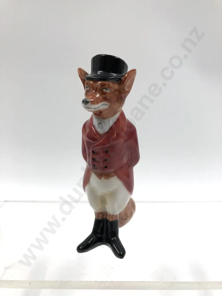RD Huntsman Fox Figurine Image 1++