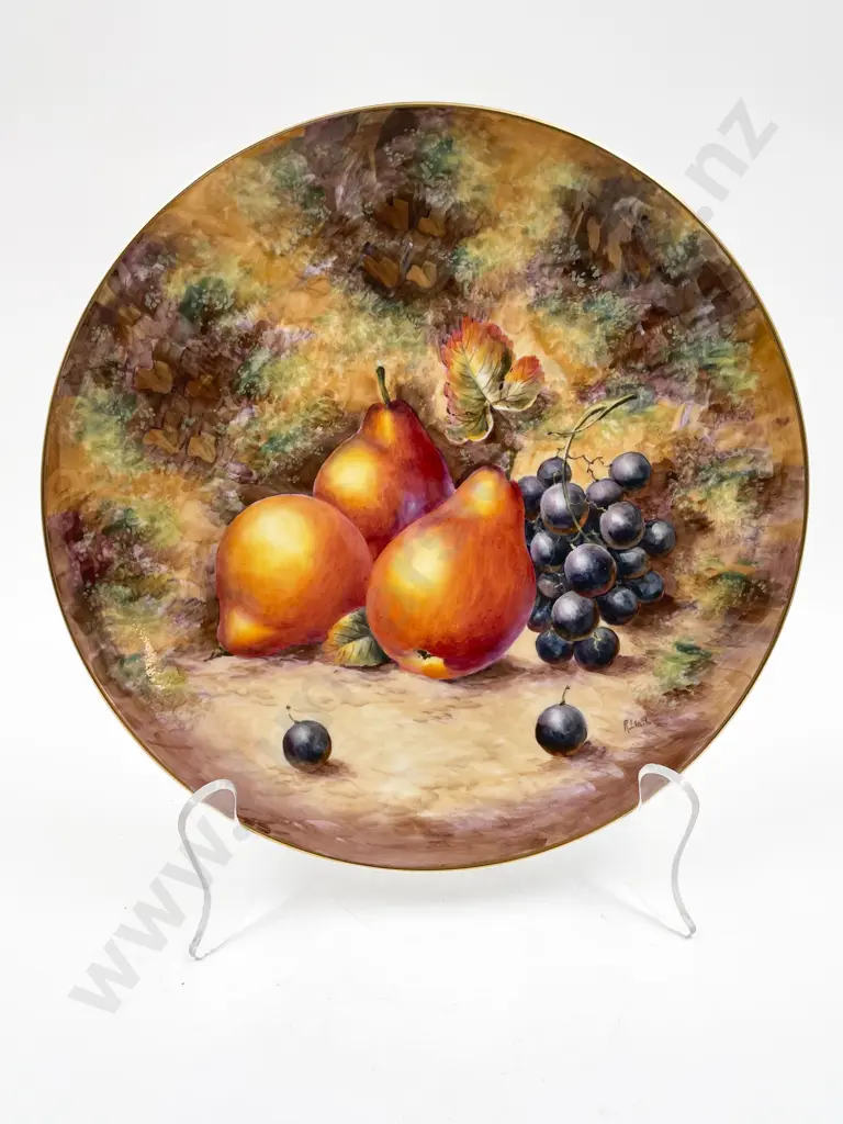 Hereford Hand-Painted Fruit Decorated Plate Image 1++