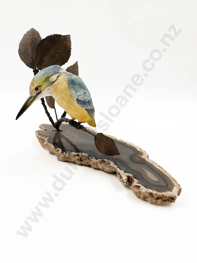 NZ Hereford Model of a Kingfisher Image 1++