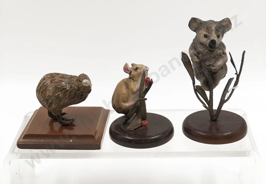 Three NZ Hereford Models Image 1++