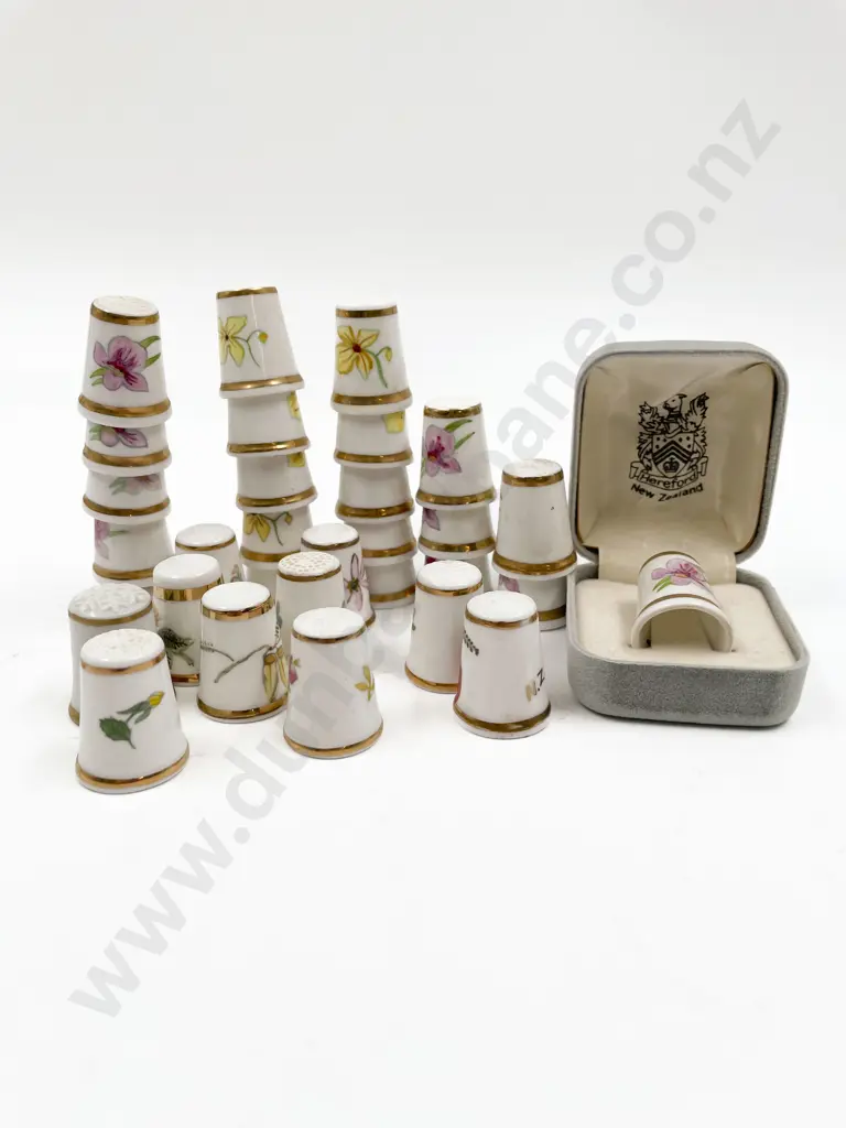 Quantity NZ Hereford Bone China Thimbles Image 1++
