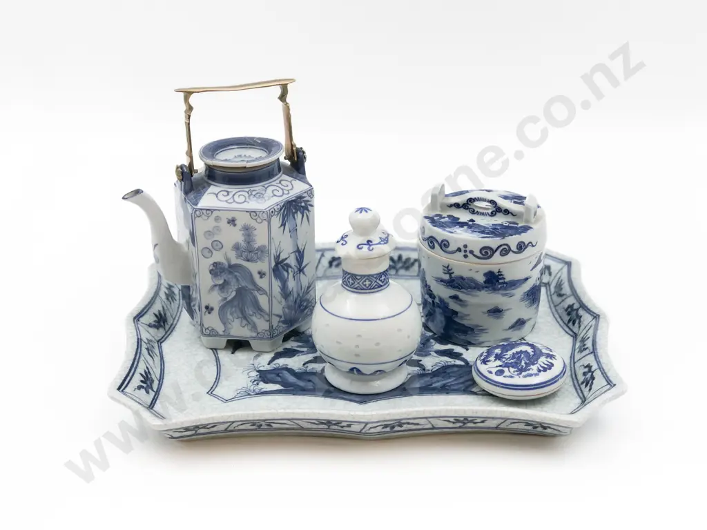 Quantity of Assorted Blue and White On Tray Image 1++