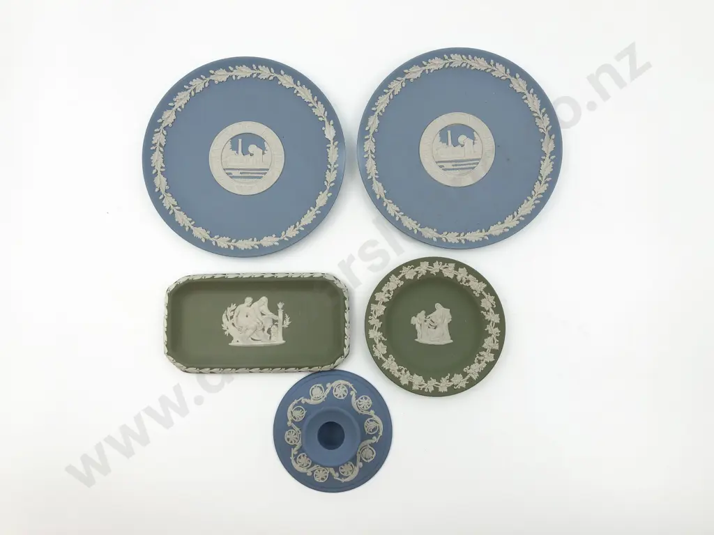 Five Pieces of Wedgwood Including Candle Holder Image 1++