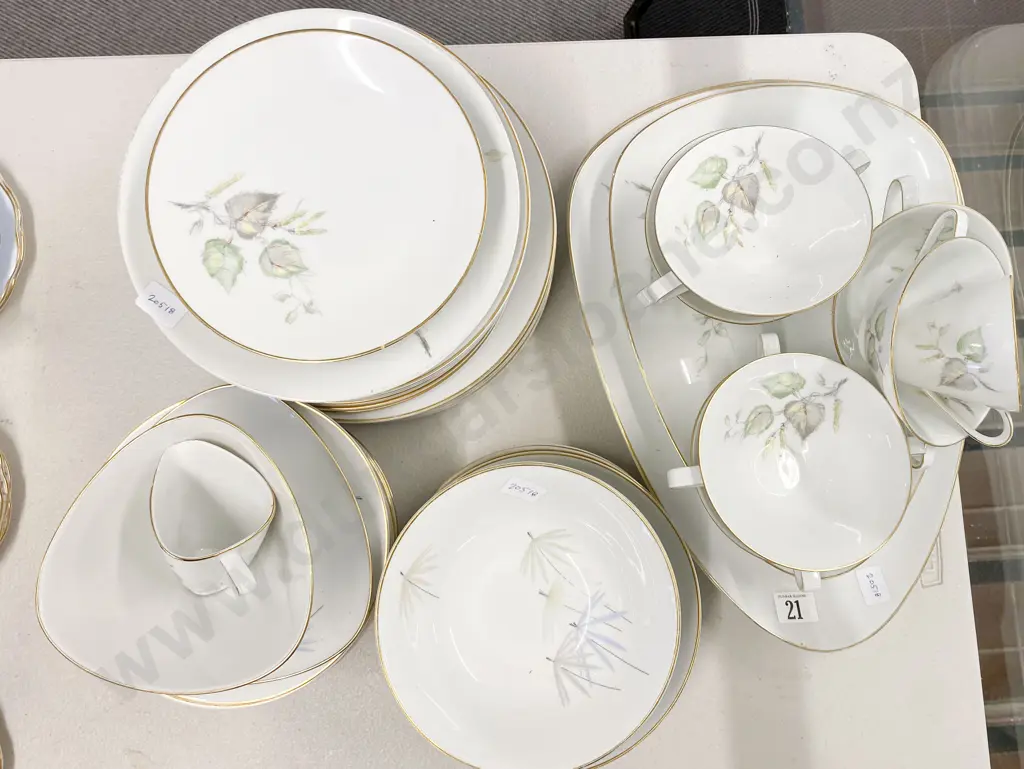 Two Hutschenreuther Part Dinner Sets Mainly 8 Place Setting Image 1++