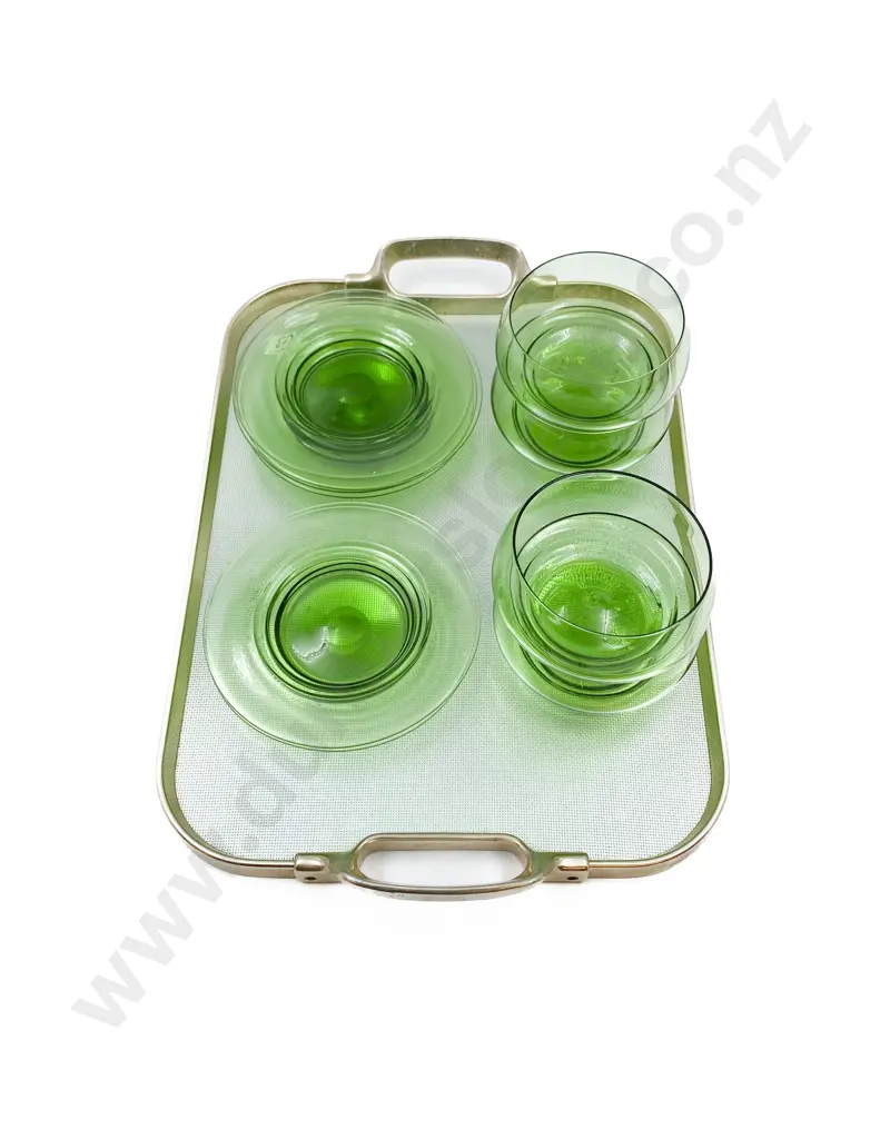 Quantity of Uranium Glass (Faults) on Double Handled Tray Image 1++