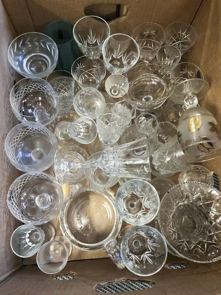 Box of Assorted Crystal and Glassware Image 1++