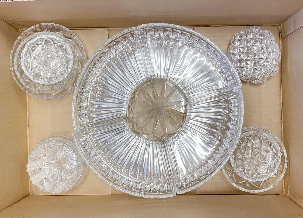Box of Assorted Crystal and Glass Ware Image 1++