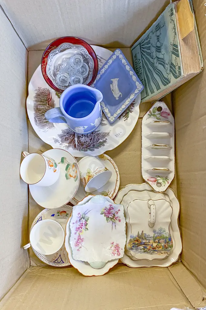 Quantity of Assorted China Image 1++
