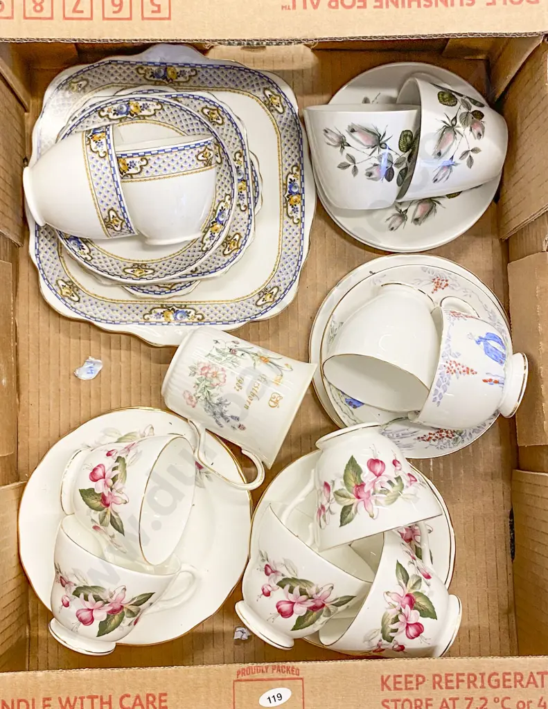 Box of Assorted Fancy Tea China Image 1++