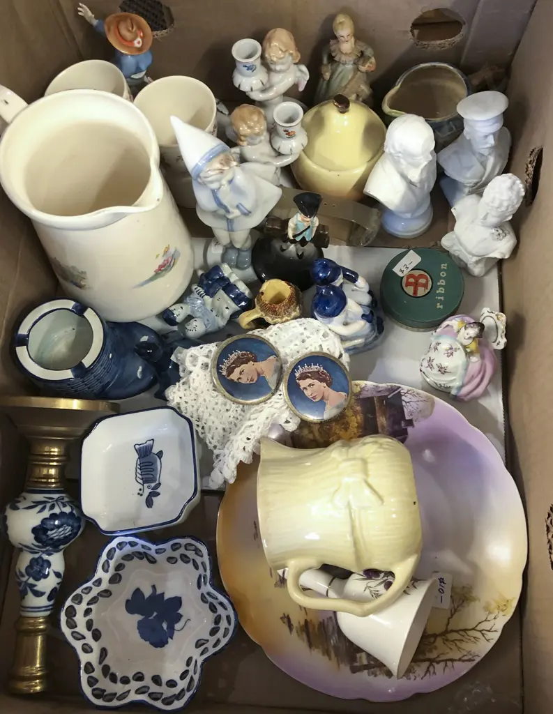 Box of Assorted China Ornaments etc Image 1++