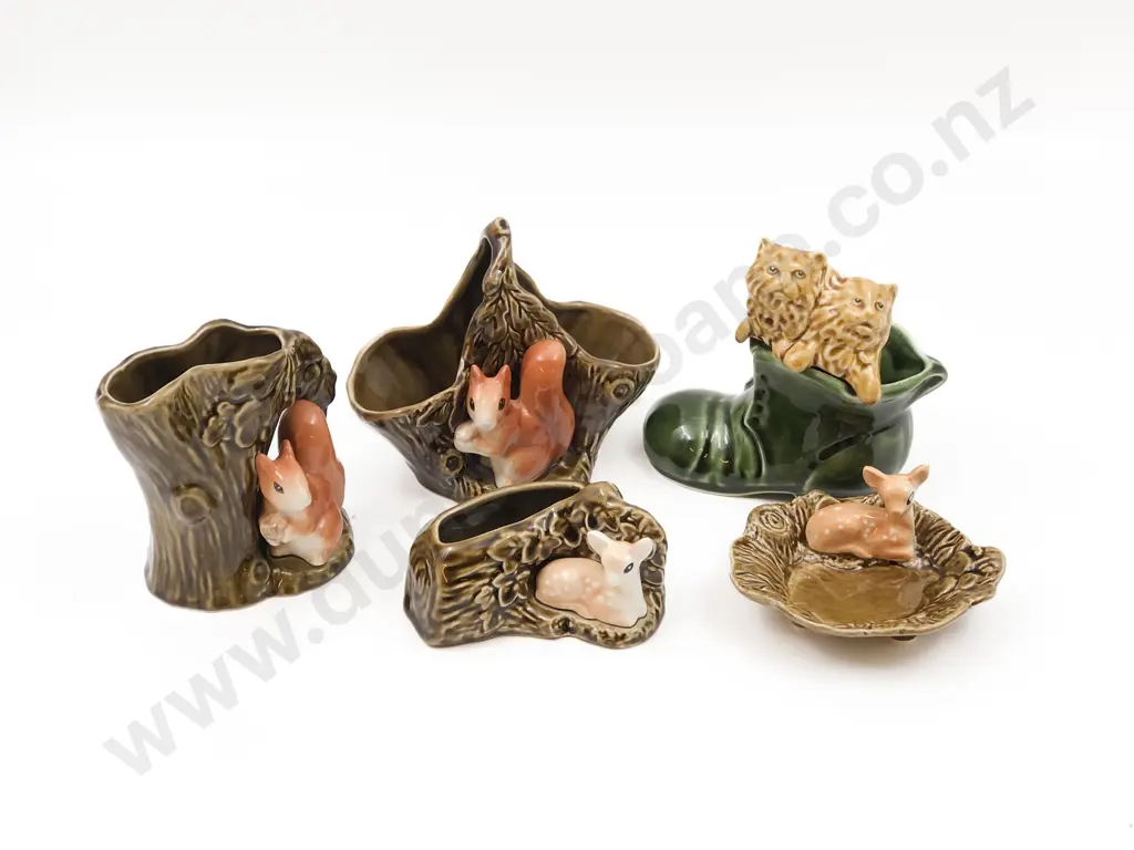 Five Pieces of Sylvac Including Vases Image 1++