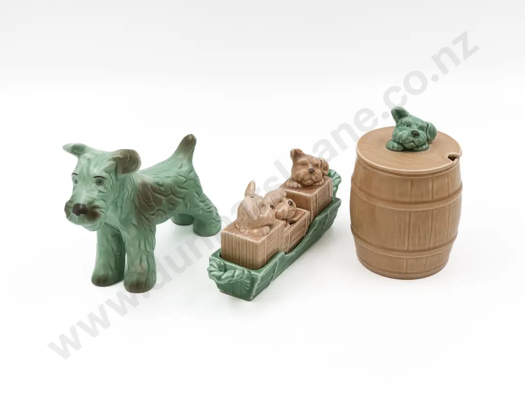 Three Pieces of Sylvac Including Cruet Set Image 1++