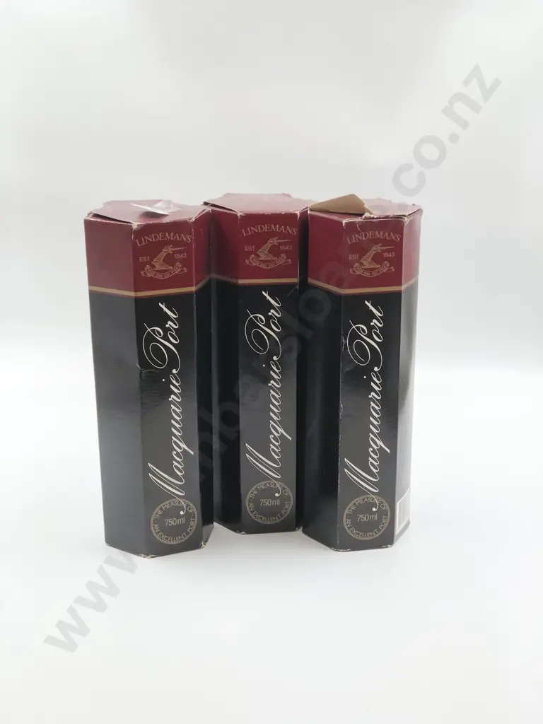 Three Bottles of Boxed Lindemans Macquarie Port 750ml Image 1++
