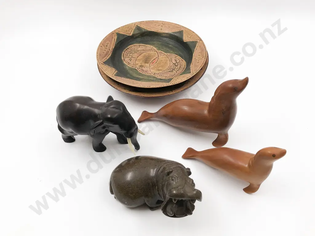 Four Assorted Animal Ornaments and Two Aboriginal Decorated Wooden Bowls Image 1++