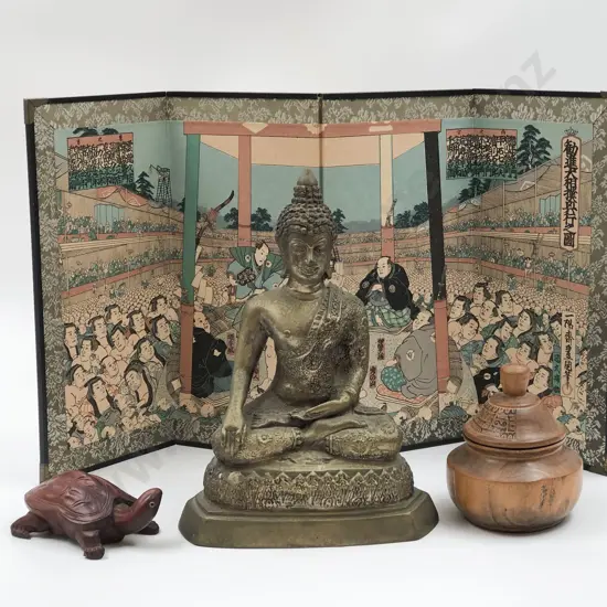 Small Table Screen Together with Trinket Box and Turtle Ornament