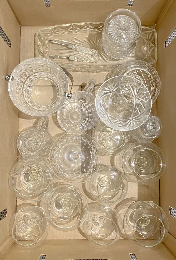 Box of Assorted Crystal and Glassware Image 1++