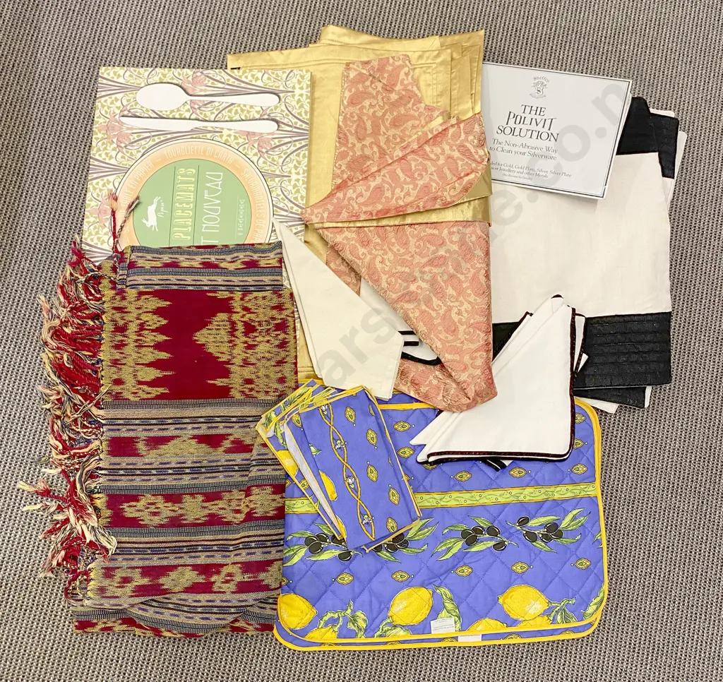 Qty of Assorted Place Mats Etc Image 1++