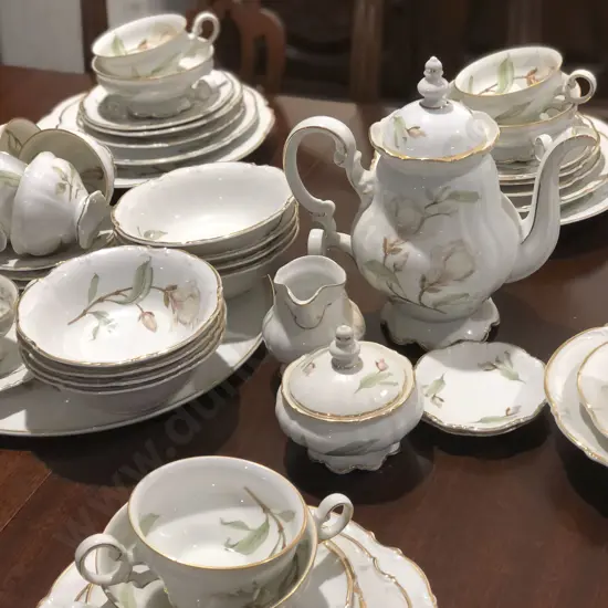 Hutschenreuther Dinner Set (87) (Minor Chips) Manly 8 Place Setting