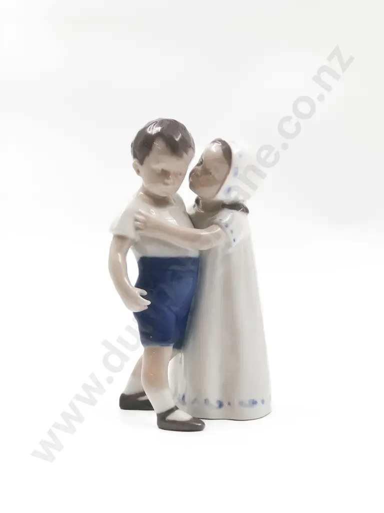 B&G Group Figure of Boy and Girl Image 1++