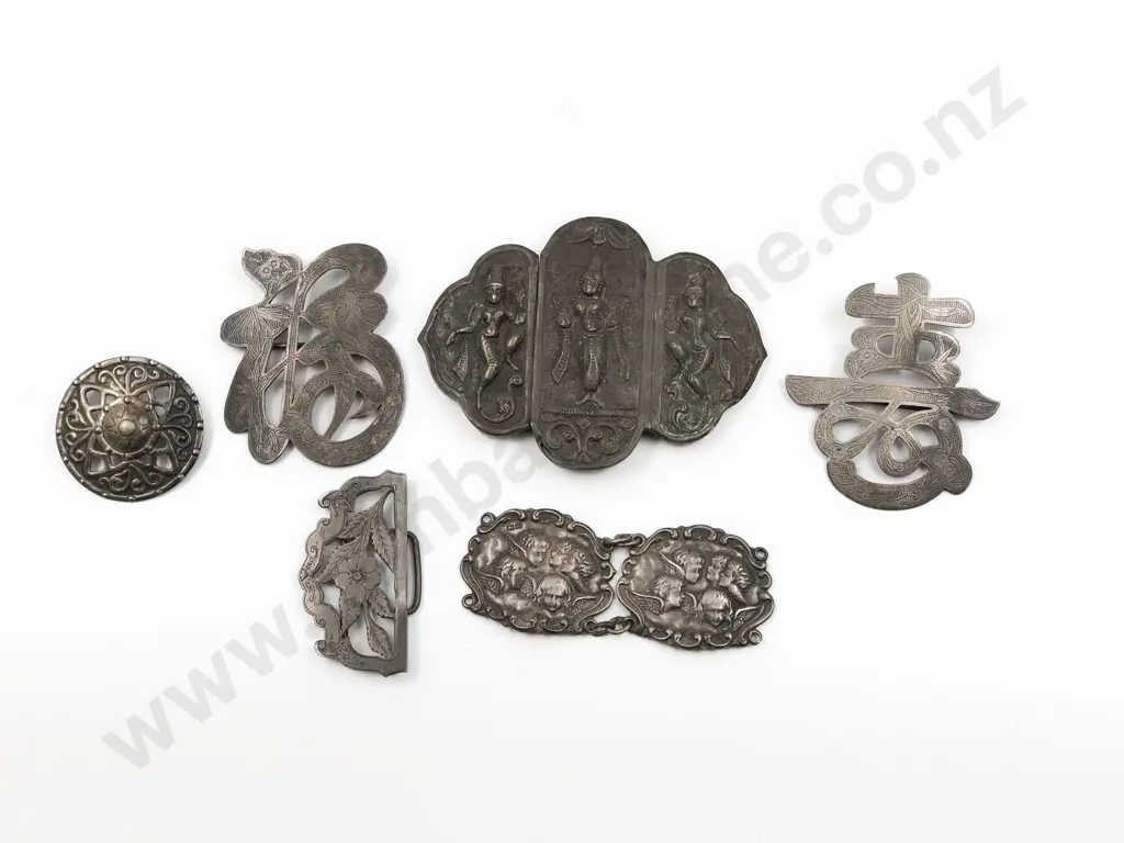 Quantity of Assorted Badges and Belt Buckle Including Some Silver Image 1++