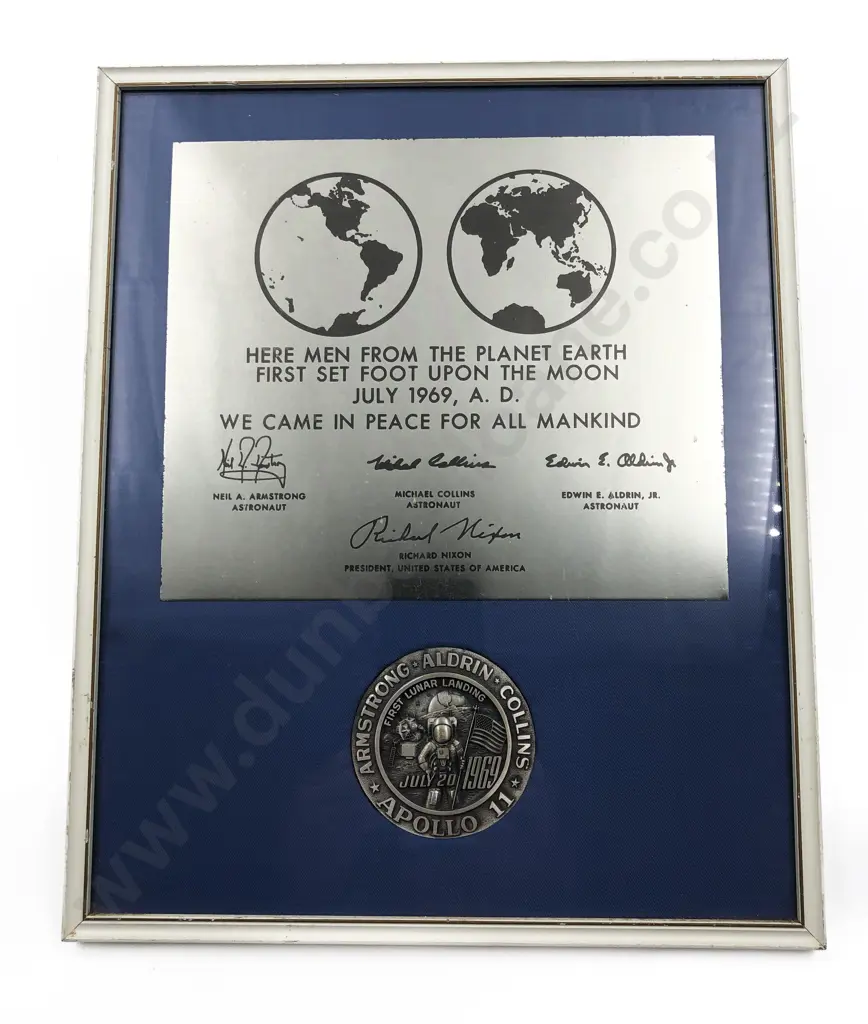 Framed Commemorative Moon Landing Plague and Coin Image 1++