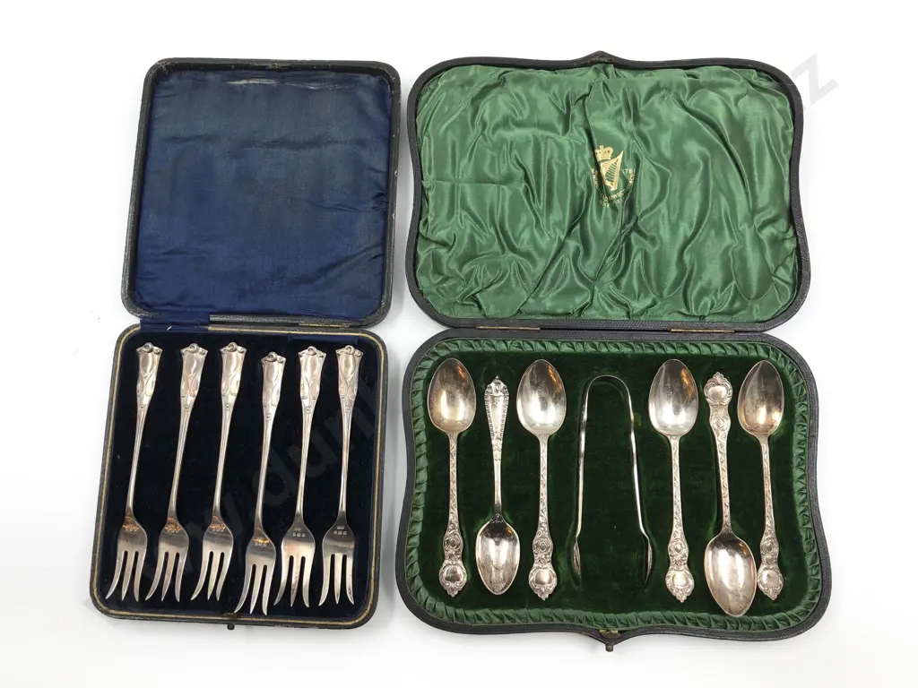 Two S/S Cased Cutlery Sets Image 1++
