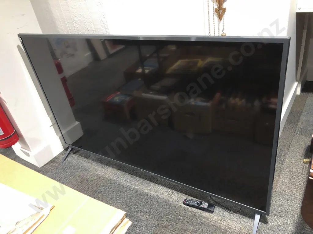 LG 70 Inch HD TV with Remote Image 1++