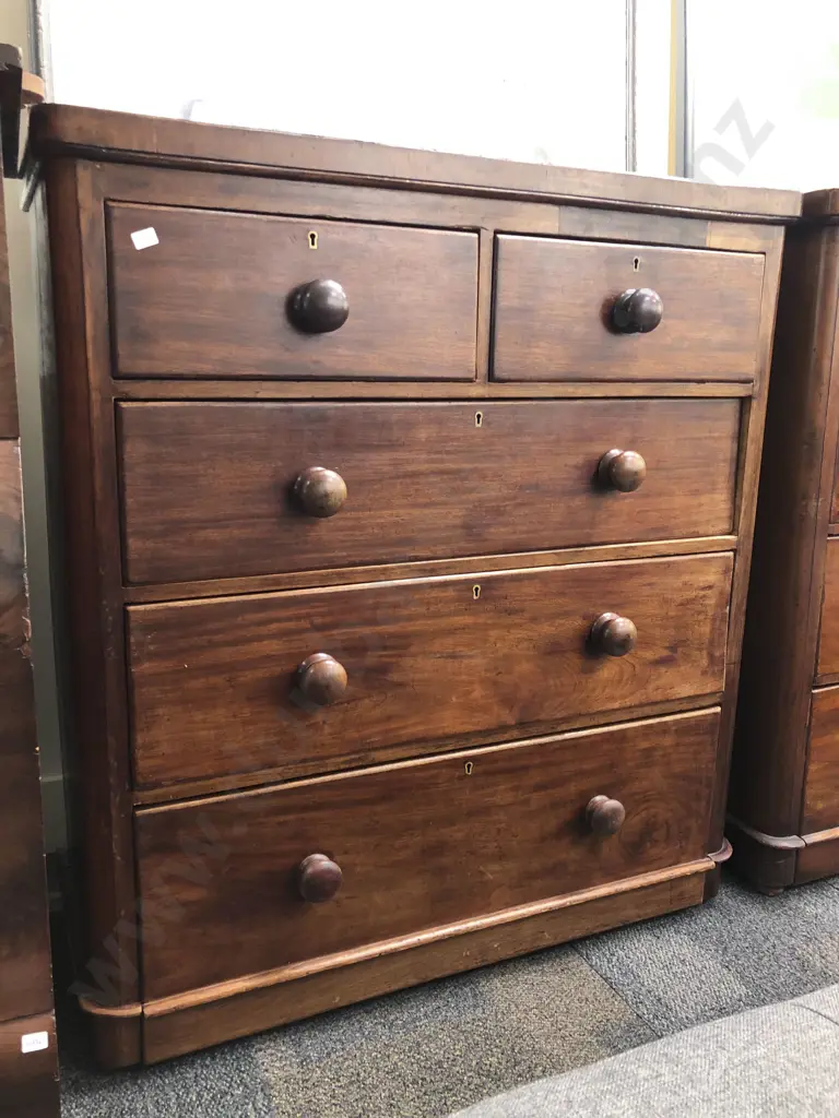 Mahogany Six Drawer Chest of Drawers Image 1++