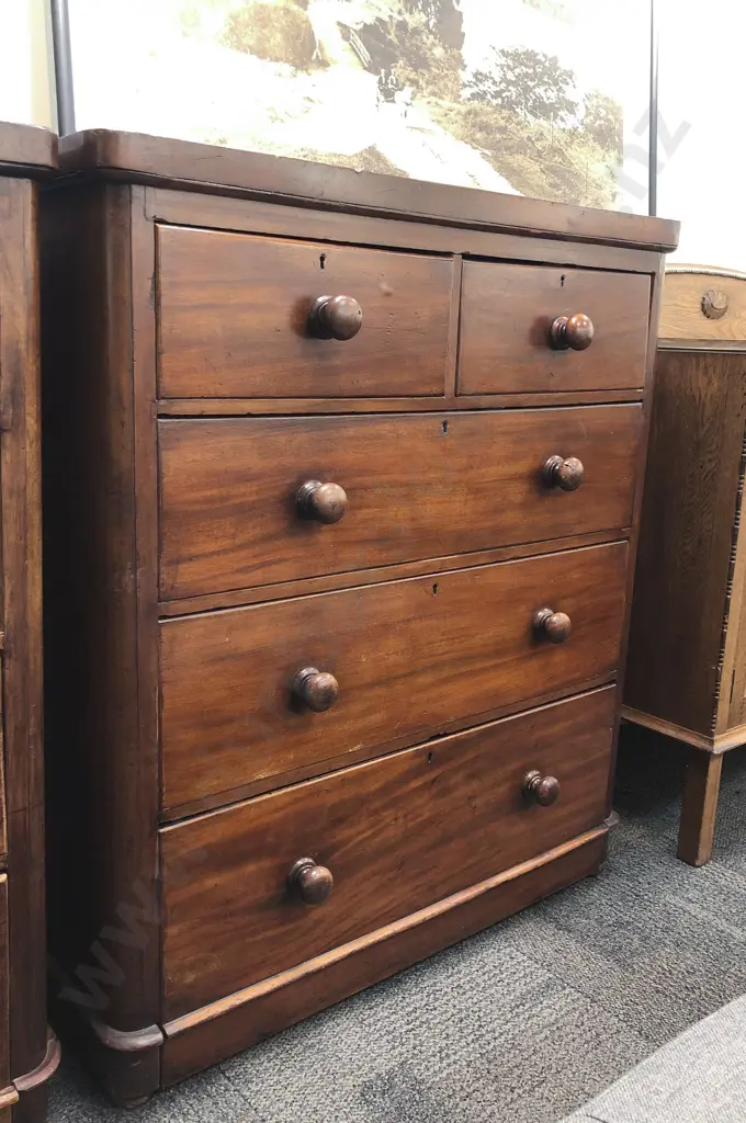 Mahogany Six Drawer Chest of Drawers Image 1++