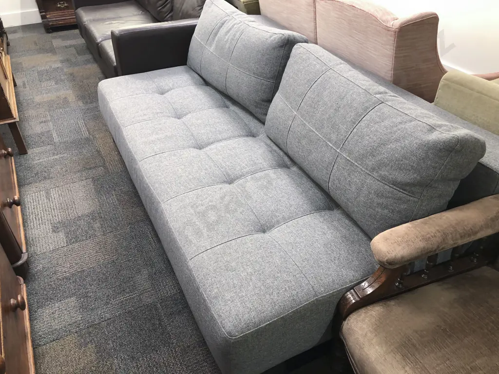 Modern Upholstered Day Bed Image 1++