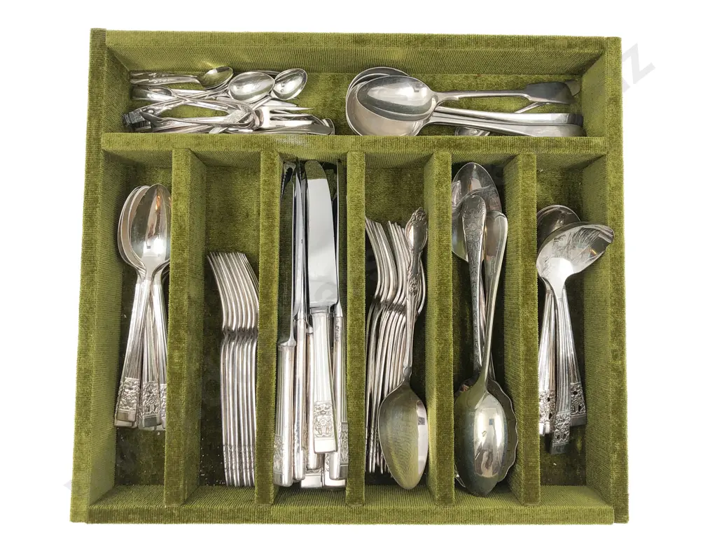 Quantity of Assorted Cutlery Image 1++
