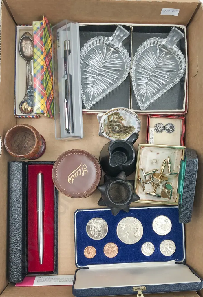 Box of Assorted Incl. Glass Dishes and Commemorative Coins Image 1++