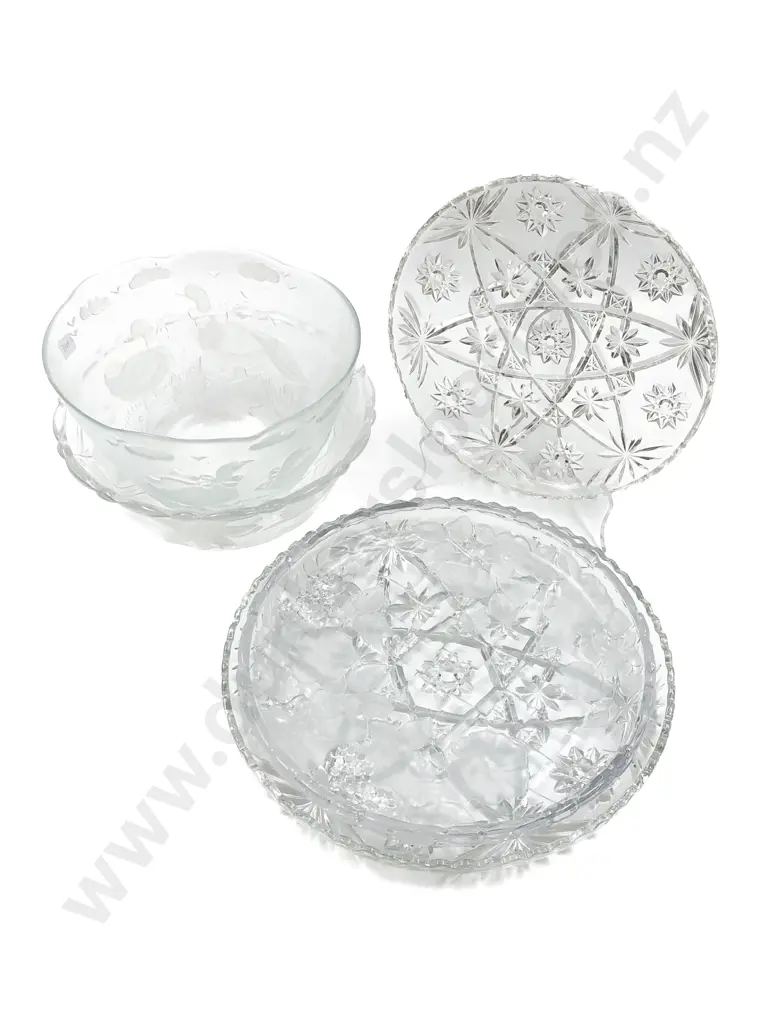 Two Glass Bowls Together With Three Glass Serving Trays Image 1++