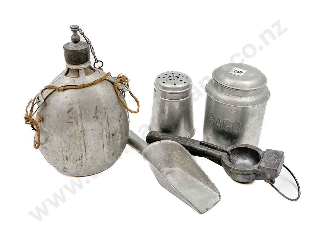 Quantity of Assorted Metal Ware Incl. Flask and Vintage Garlic Press Image 1++