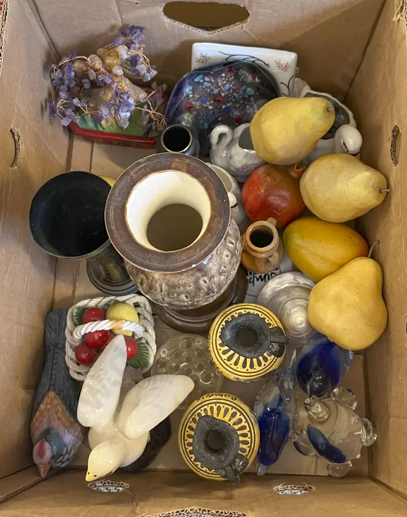 Box of Assorted Vases and Ornaments Image 1++