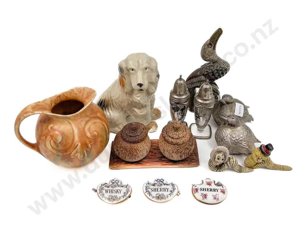Small Quantity of Assorted Incl. Decanter Labels and Salt & Pepper Shakers with Ornaments Etc. Image 1++