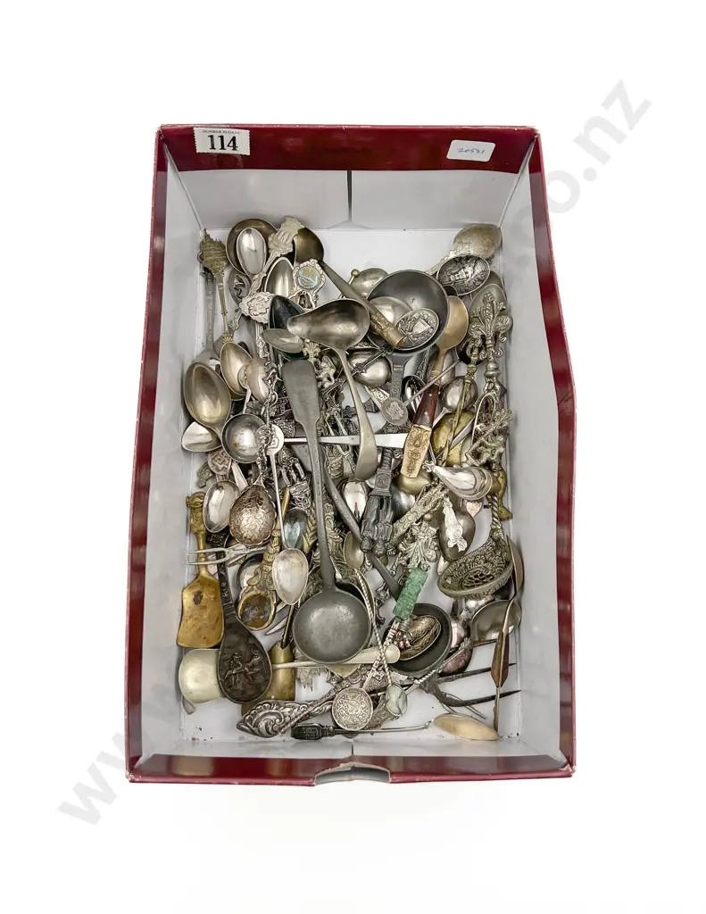 Small Box of Assorted Decorative and Souvenir Cutlery Image 1++