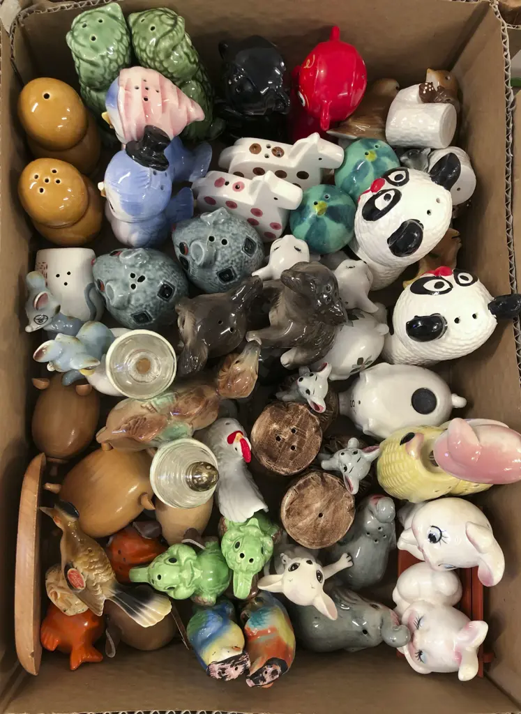 Box Quantity of Novelty Salt and Pepper Shakers Image 1++