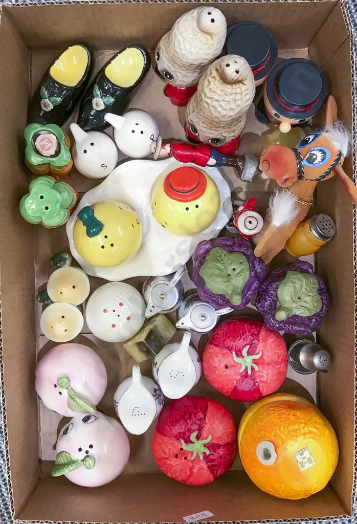 Box Quantity of Novelty Salt and Pepper Shakers Image 1++