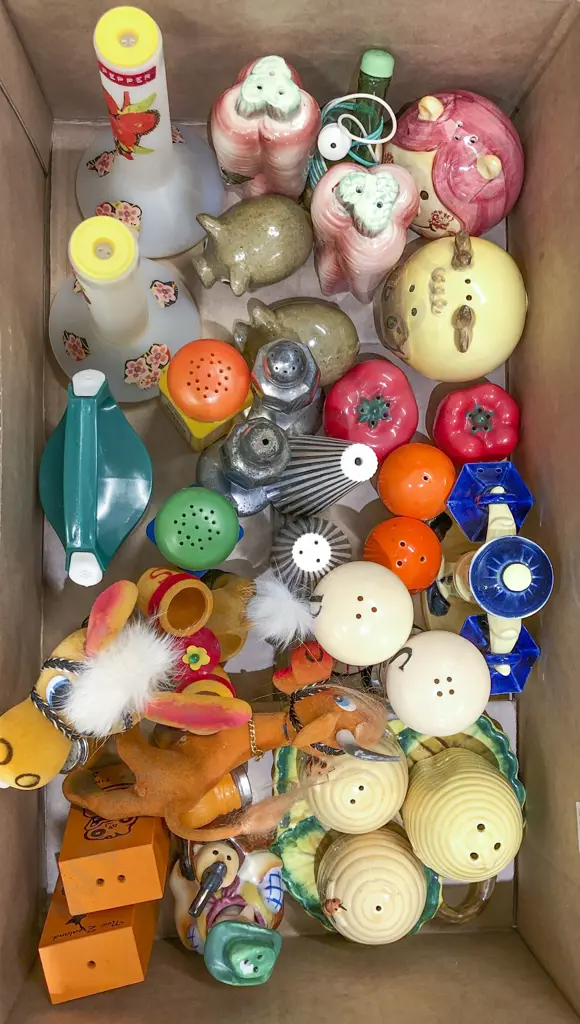 Box Quantity of Novelty Salt and Pepper Shakers Image 1++