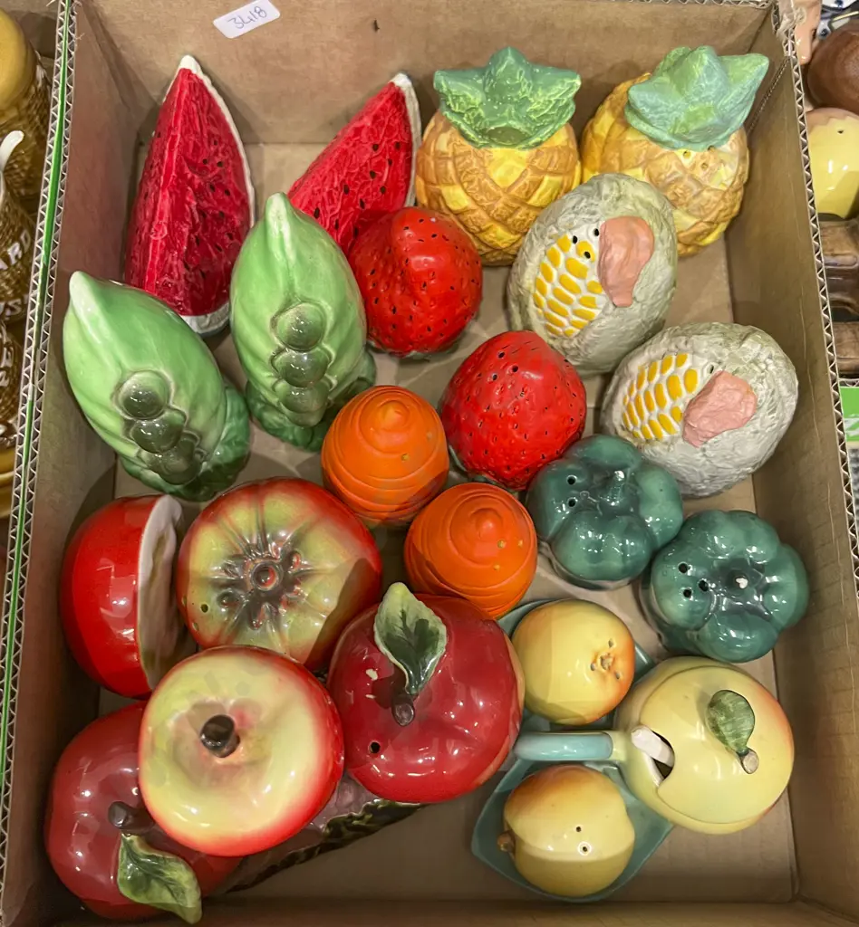 Small Box Quantity of Novelty Salt and Pepper Shakers Image 1++