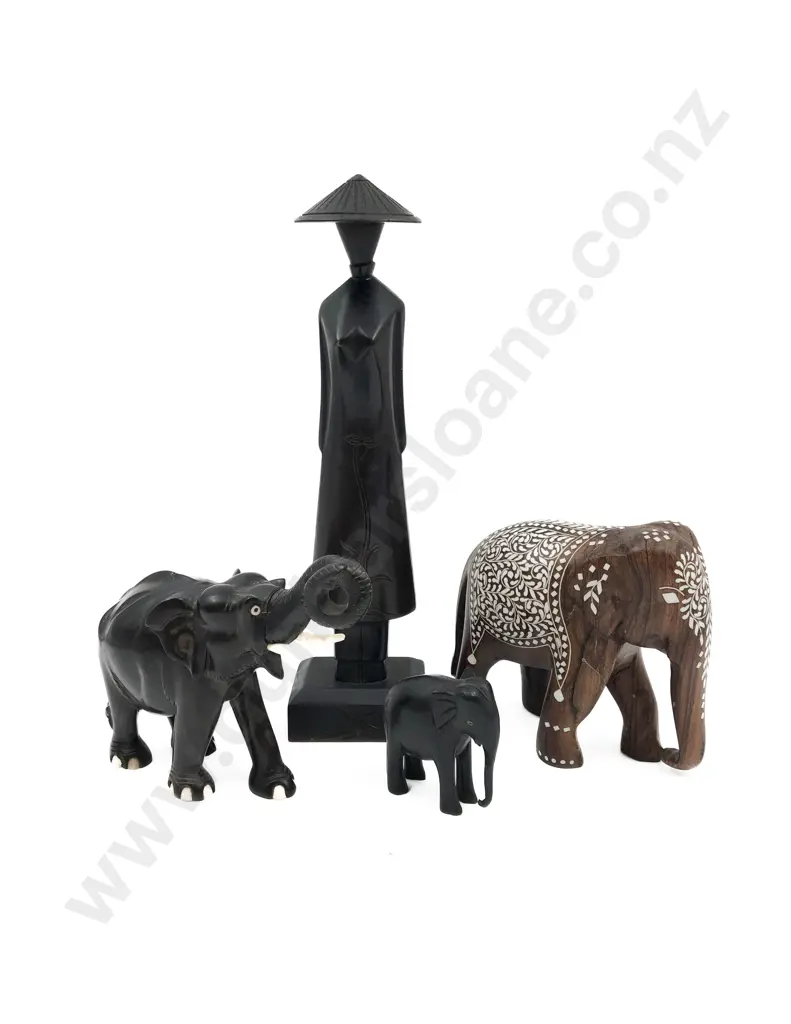 Four Wooden Ornaments Incl. Inlaid Elephant Image 1++