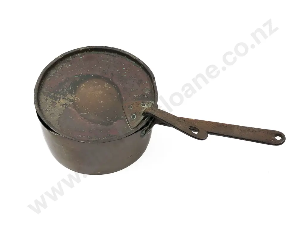 Vintage Copper Pot and Lid (Minor Faults) Image 1++