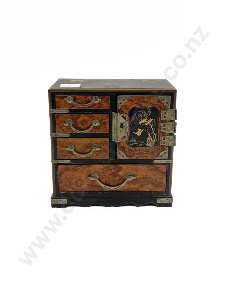 Lacquered Multi-Drawer Jewellery Box Image 1++