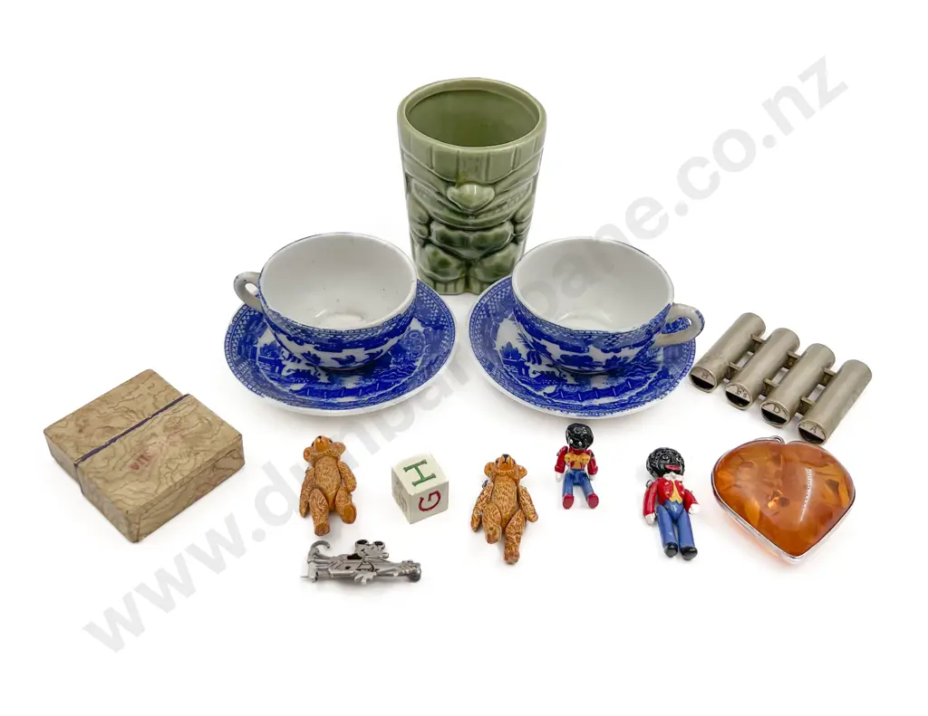 Small Quantity of Assorted Incl. Miniatures Etc. Image 1++