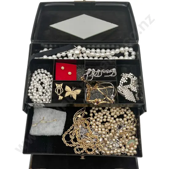 Quantity of Assorted Costume Jewellery Incl. Jewellery Box Etc.