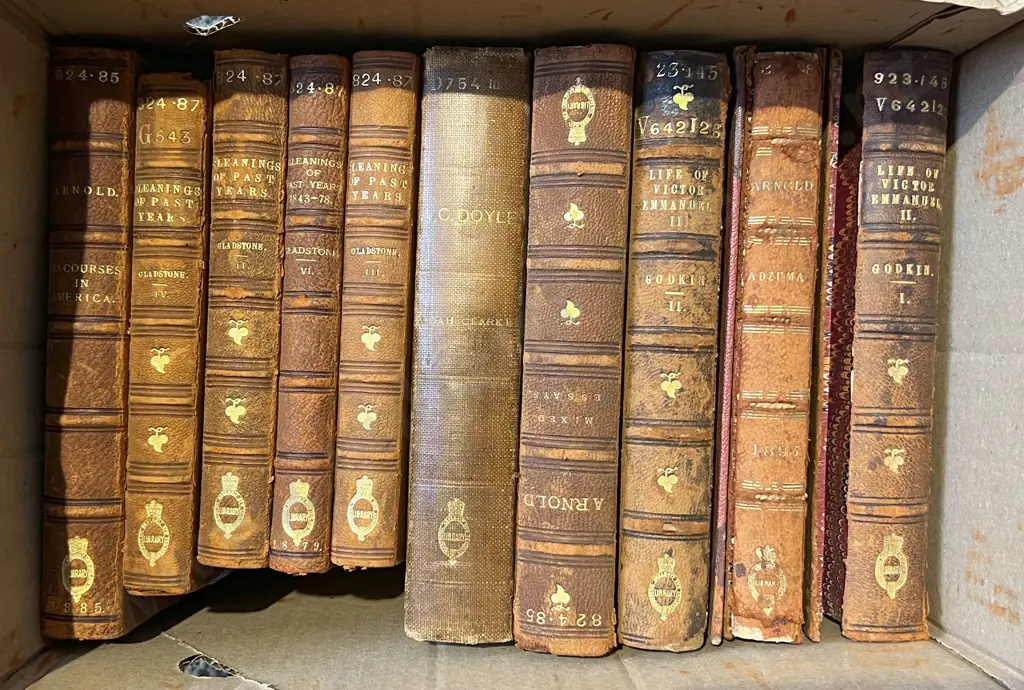 Small Box of Assorted Books Including Gleanings of Past Years Image 1++