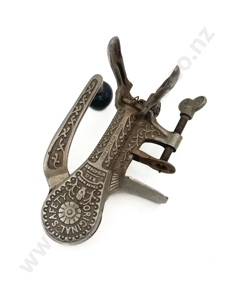 Heavy Cast Iron Original Safety Corkscrew Image 1++